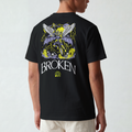 完全に破れたTシャツ